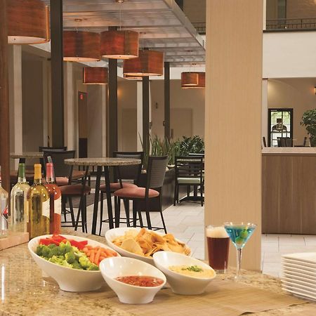 Embassy Suites By Hilton Nashville Airport Екстер'єр фото