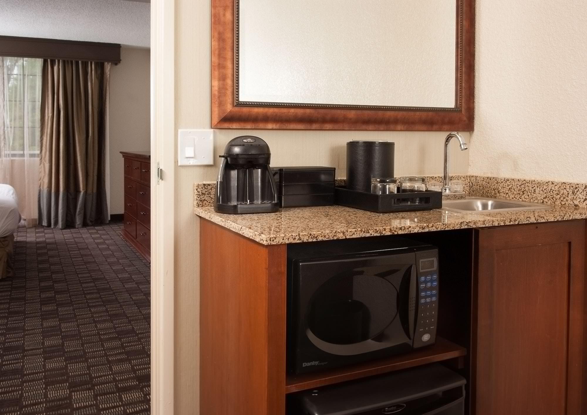 Embassy Suites By Hilton Nashville Airport Екстер'єр фото