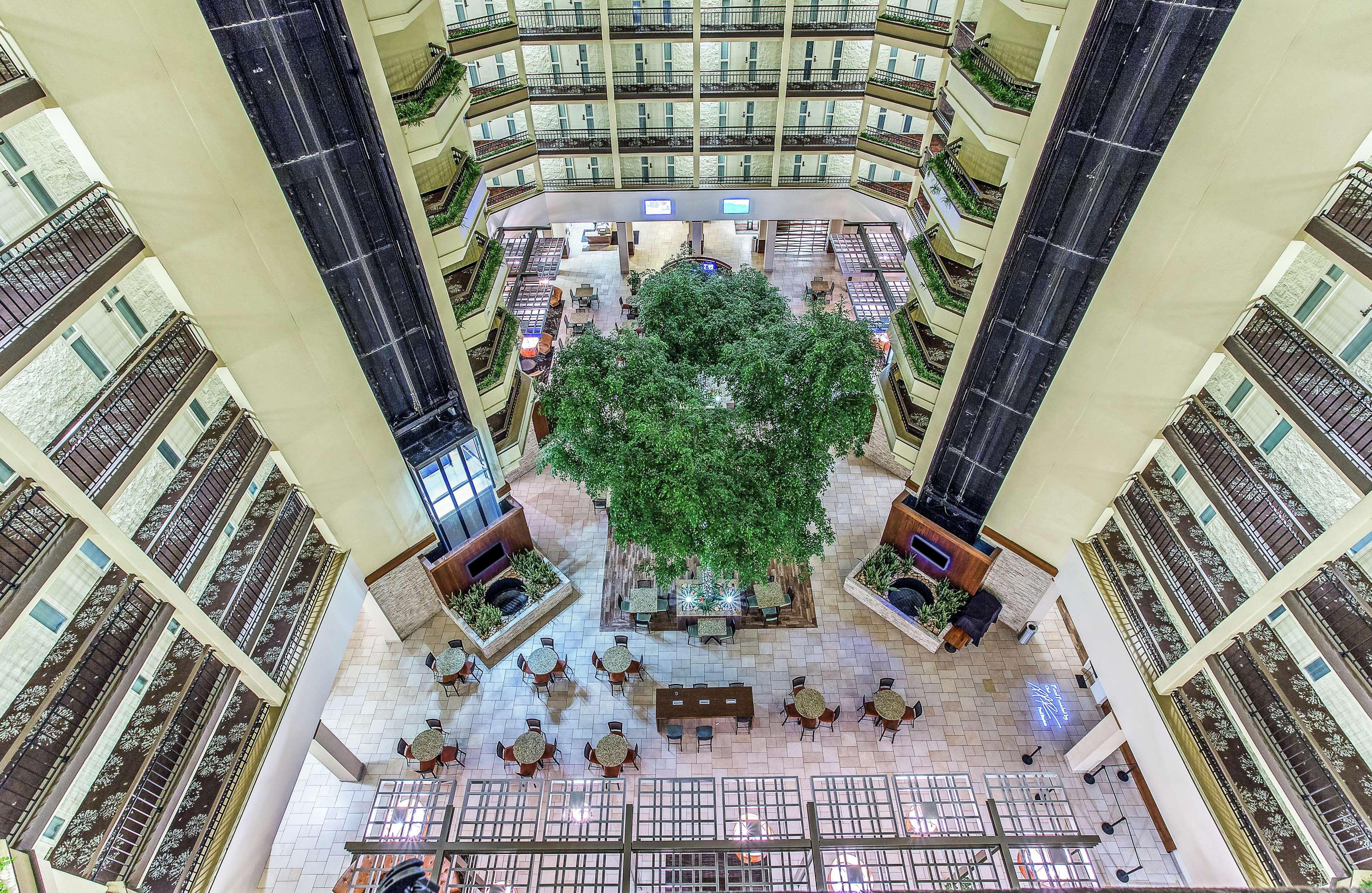 Embassy Suites By Hilton Nashville Airport Екстер'єр фото