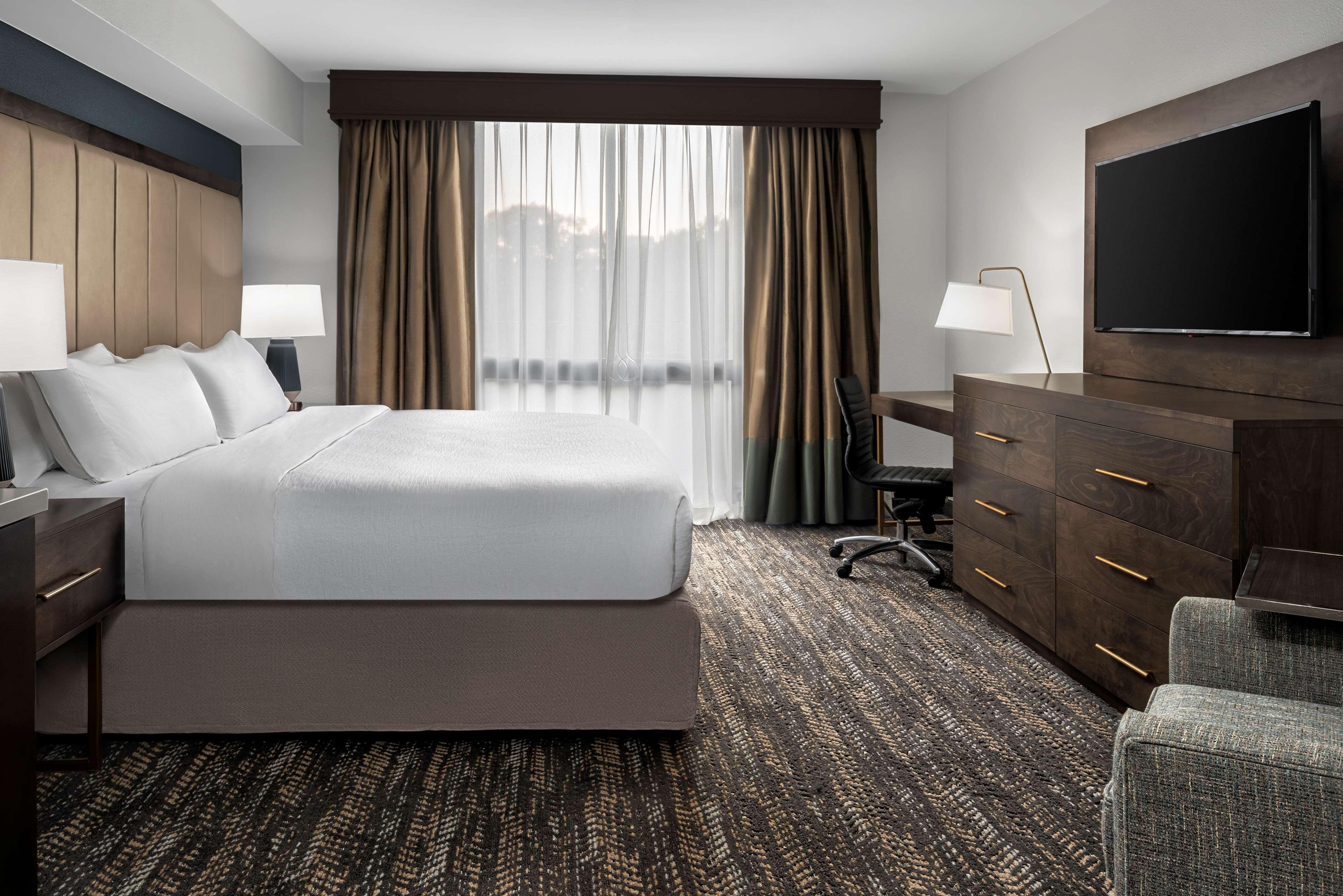 Embassy Suites By Hilton Nashville Airport Екстер'єр фото