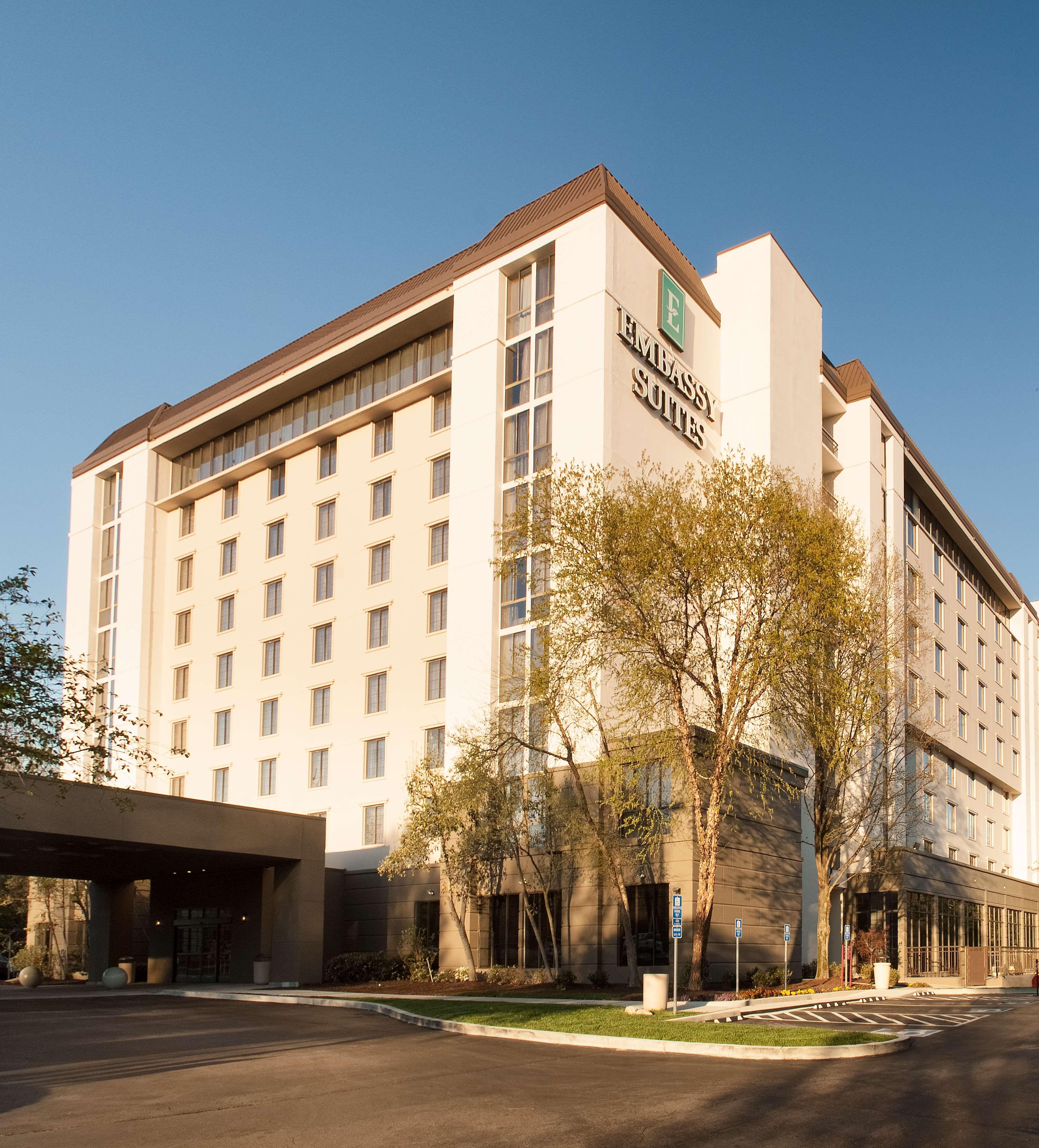 Embassy Suites By Hilton Nashville Airport Екстер'єр фото