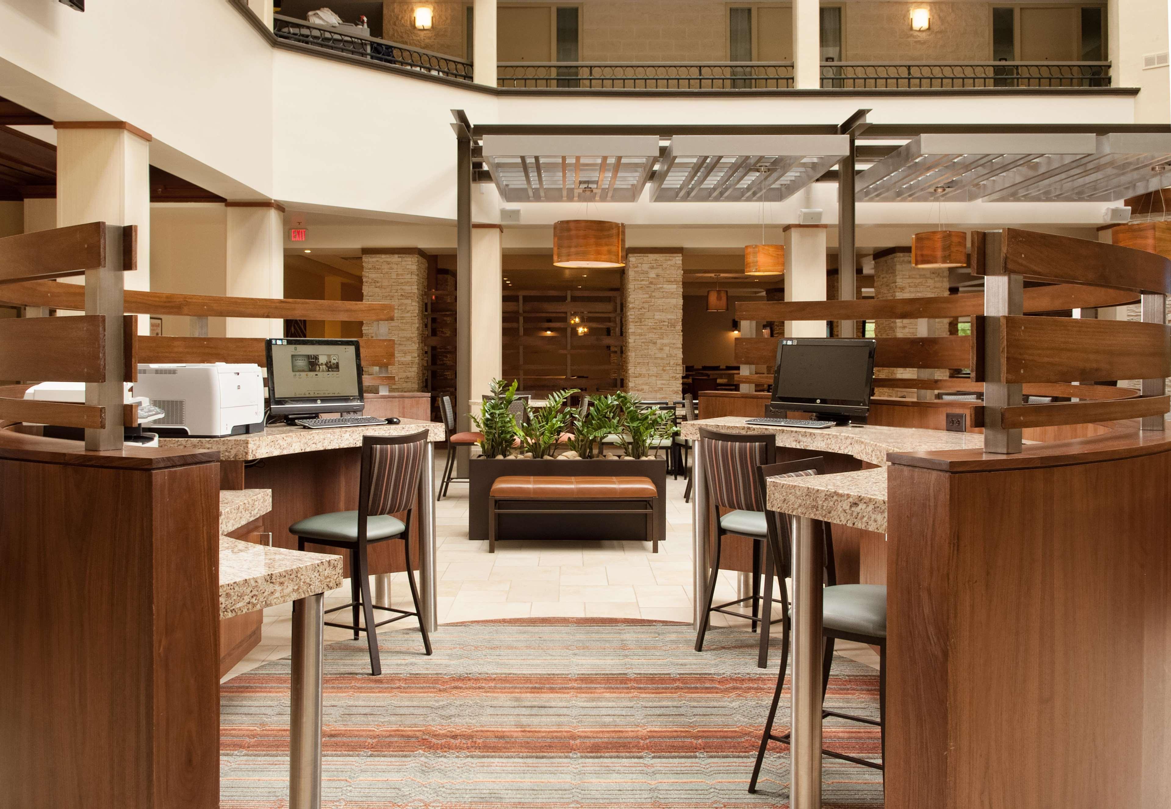 Embassy Suites By Hilton Nashville Airport Екстер'єр фото