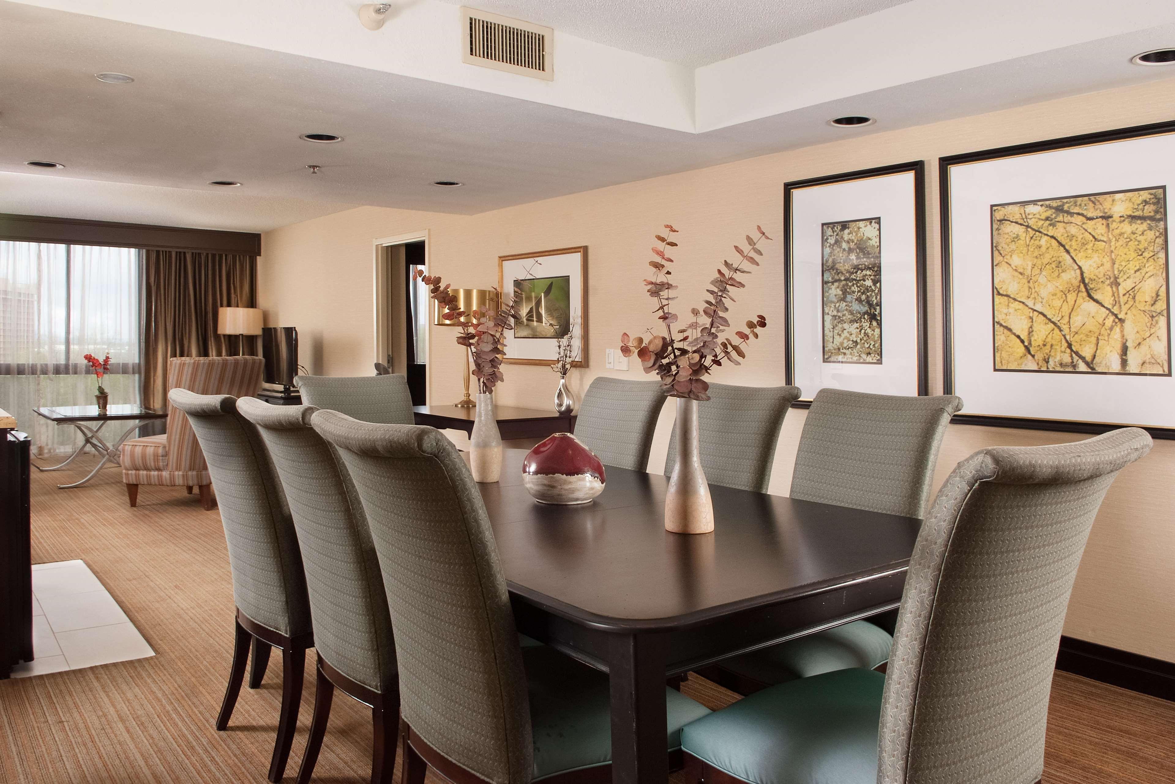 Embassy Suites By Hilton Nashville Airport Екстер'єр фото