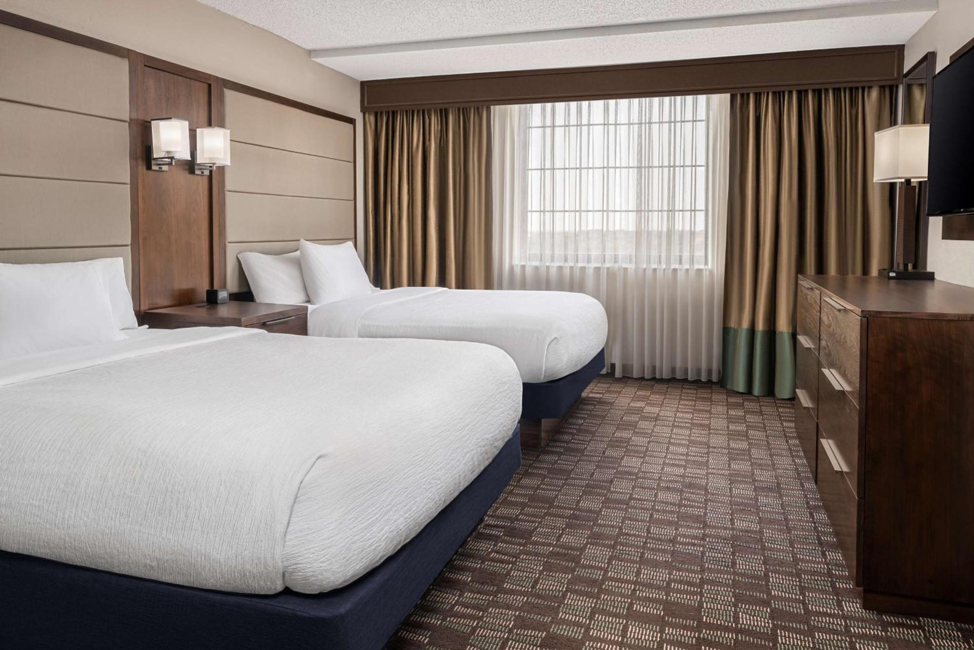 Embassy Suites By Hilton Nashville Airport Екстер'єр фото