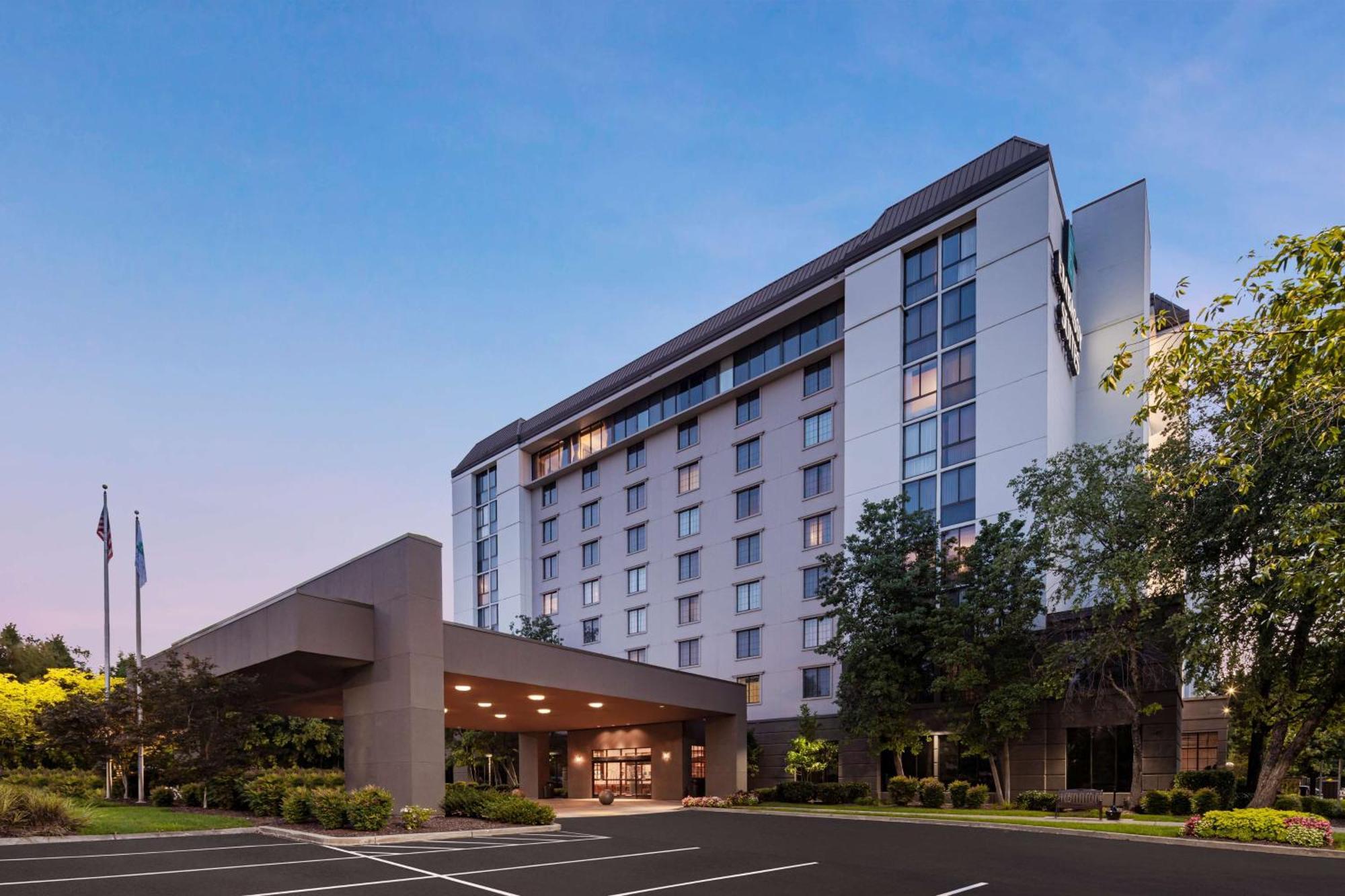 Embassy Suites By Hilton Nashville Airport Екстер'єр фото